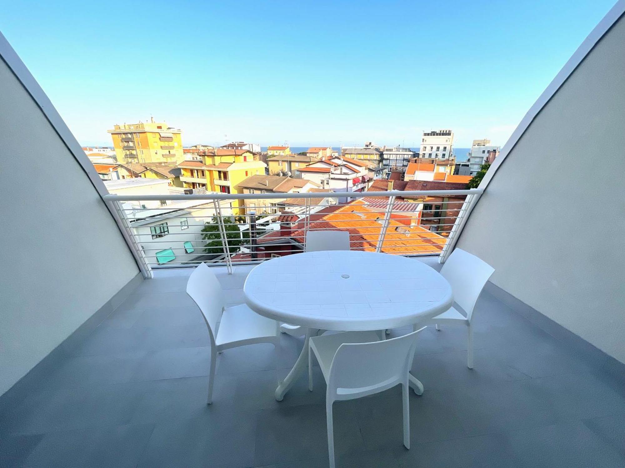 Woody Green Penthouse Sea View - Agenzia Cocal Caorle Extérieur photo