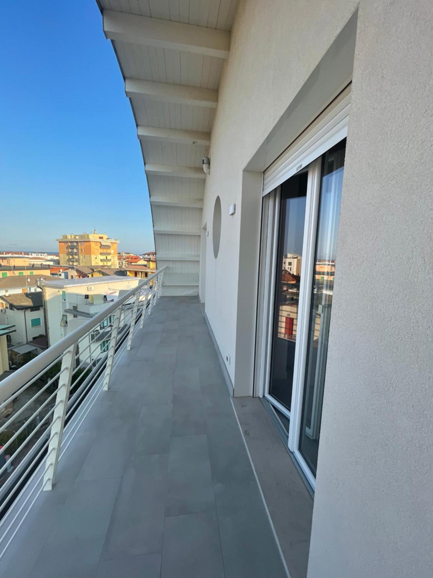 Woody Green Penthouse Sea View - Agenzia Cocal Caorle Extérieur photo